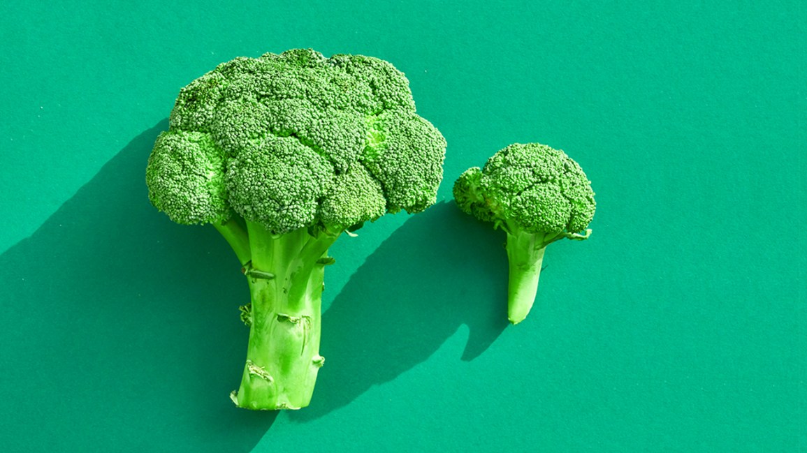 https://i0.wp.com/post.greatist.com/wp-content/uploads/sites/2/2021/07/383439-grt-Broccoli-Benefits-1296x728-header_body.jpg?w=1155&h=1530